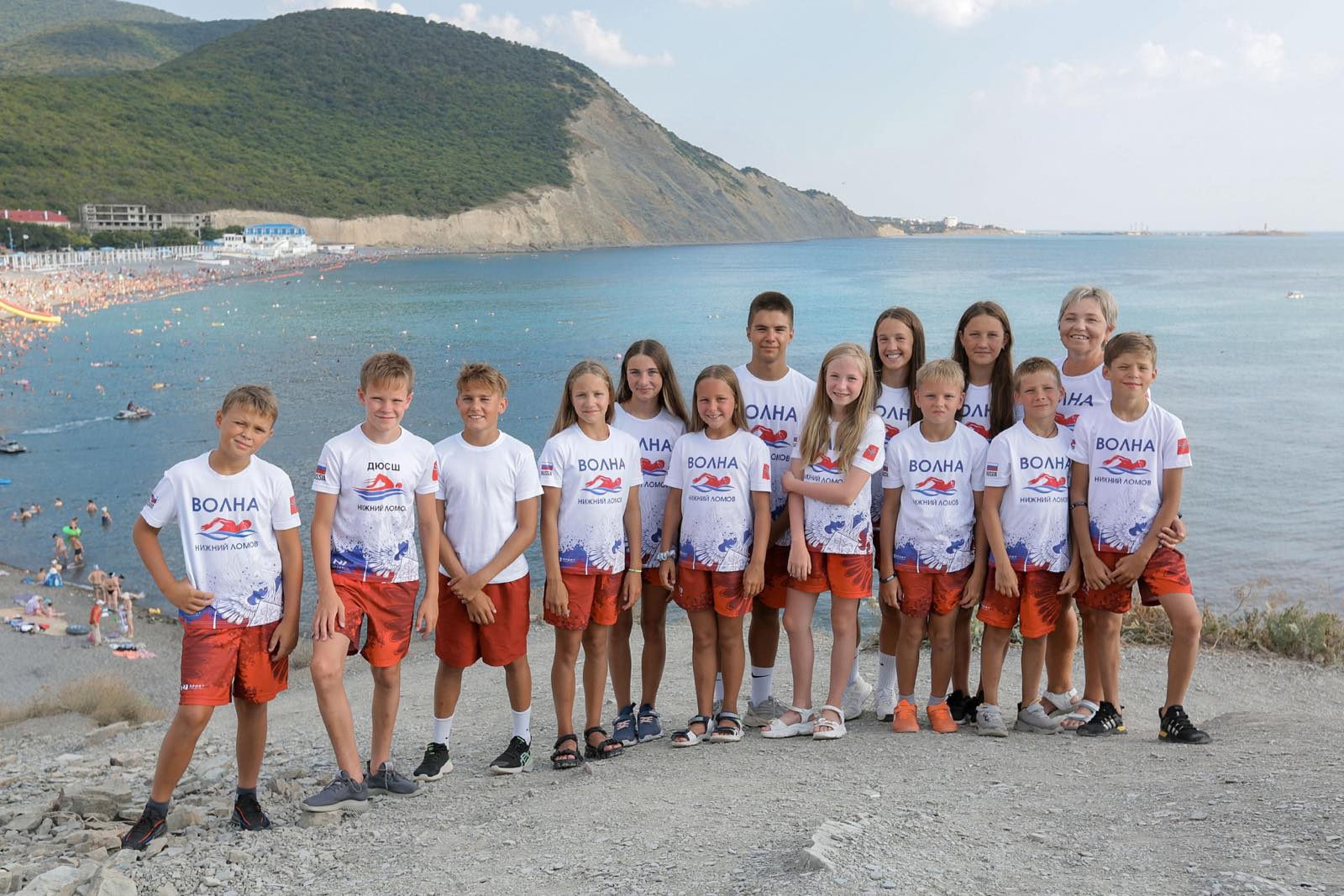 You are currently viewing Юные пловцы приняли участие в спортивных сборах на Черном море
